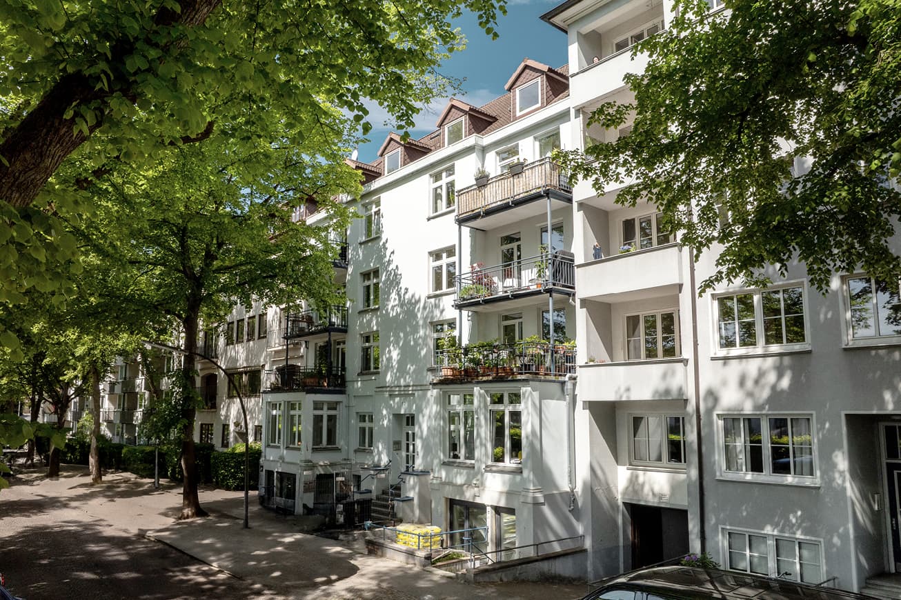 Helle und große Wohnungen in Alsternähe; 11 Wohnungen sowie eine neue, großzügig angelegte Kita im Erdgeschoss.